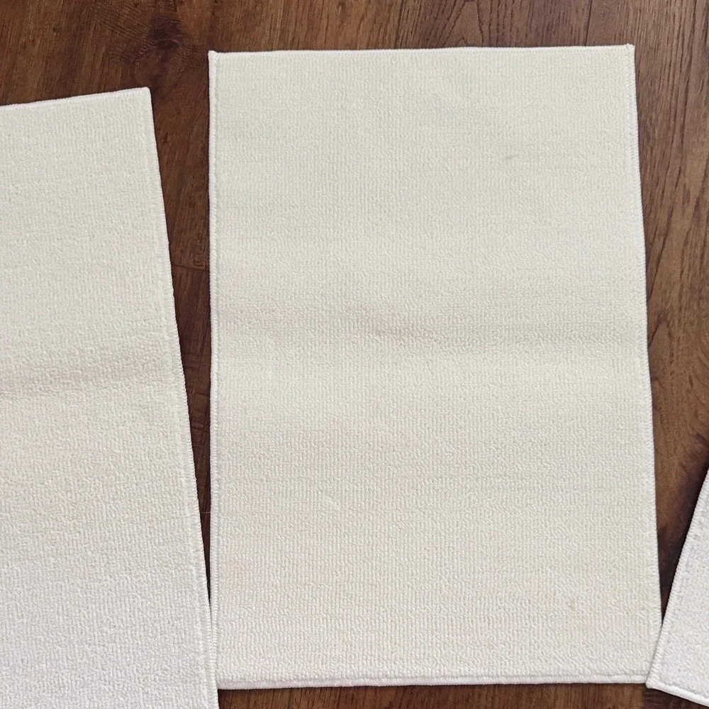 Set of Cream Textured Bathmats - Picture 8 of 10